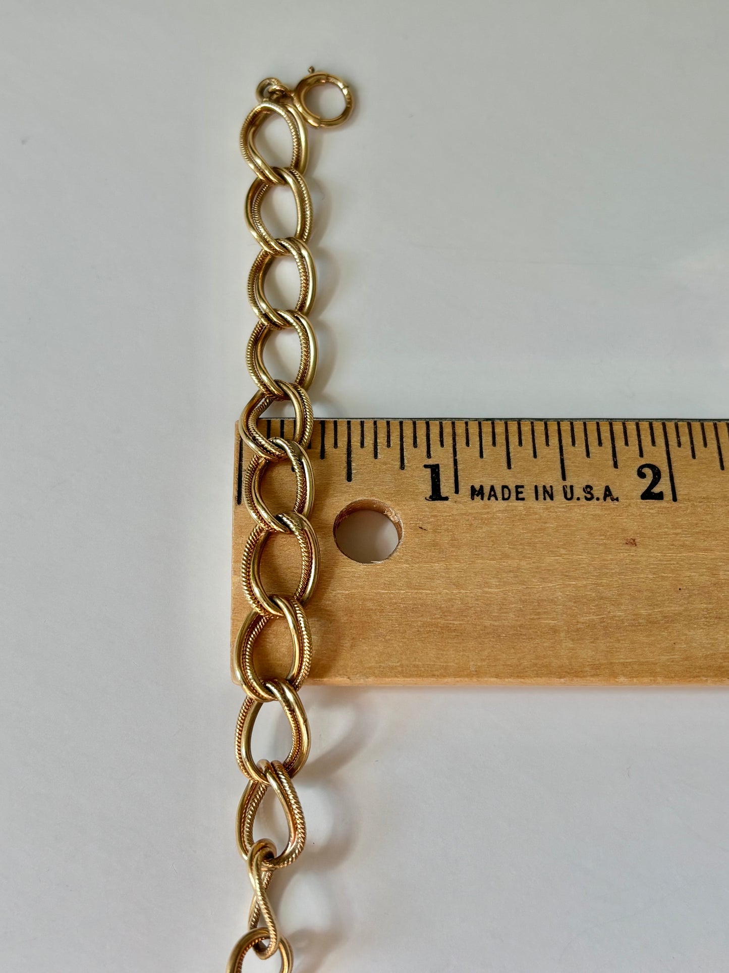 Vintage 14K Gold Textured Oval Link Bracelet | Classic Statement Chain