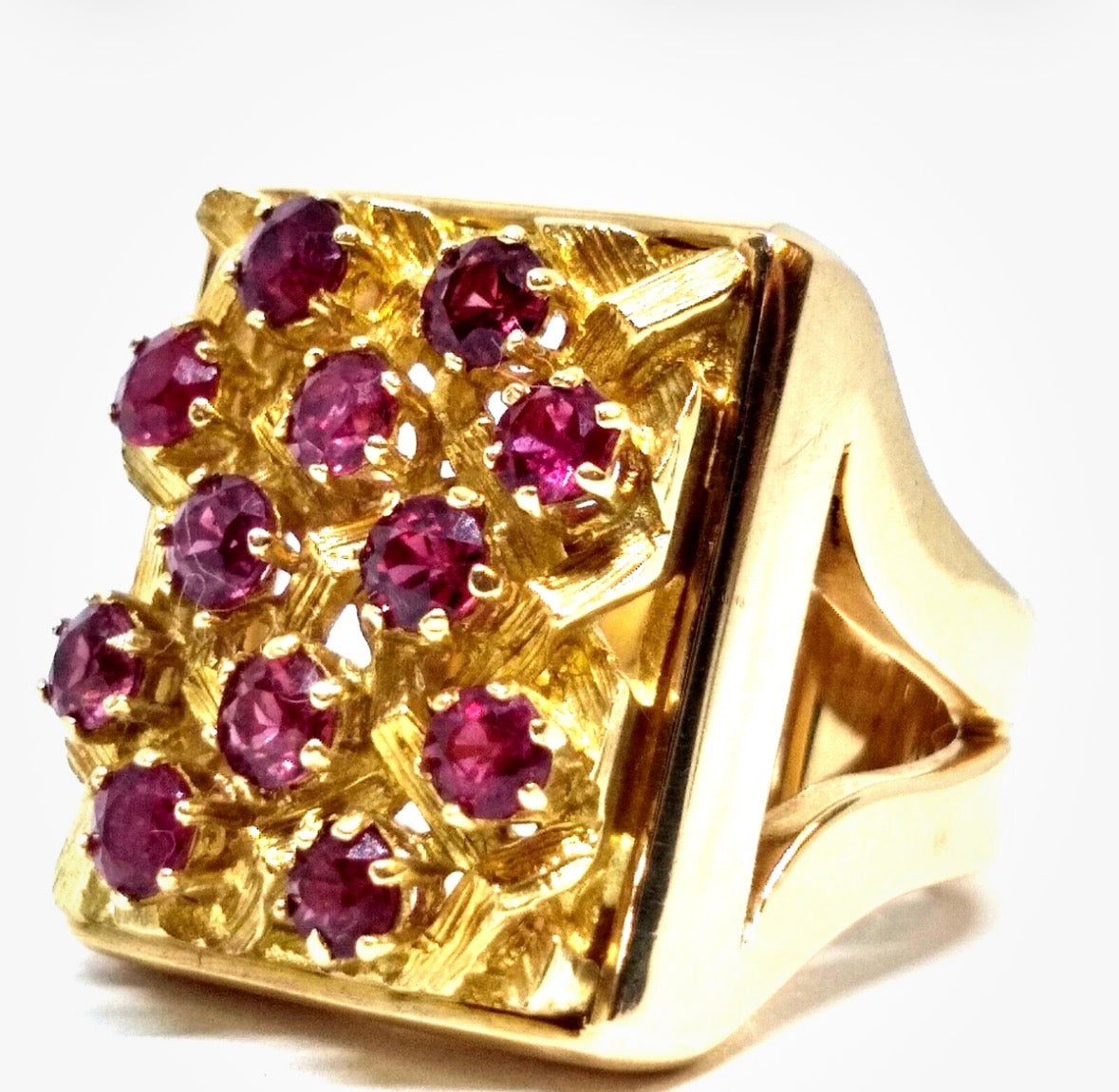 18K Yellow Gold Lattice Ruby Cocktail Ring: Mid-Century Geometric Design
