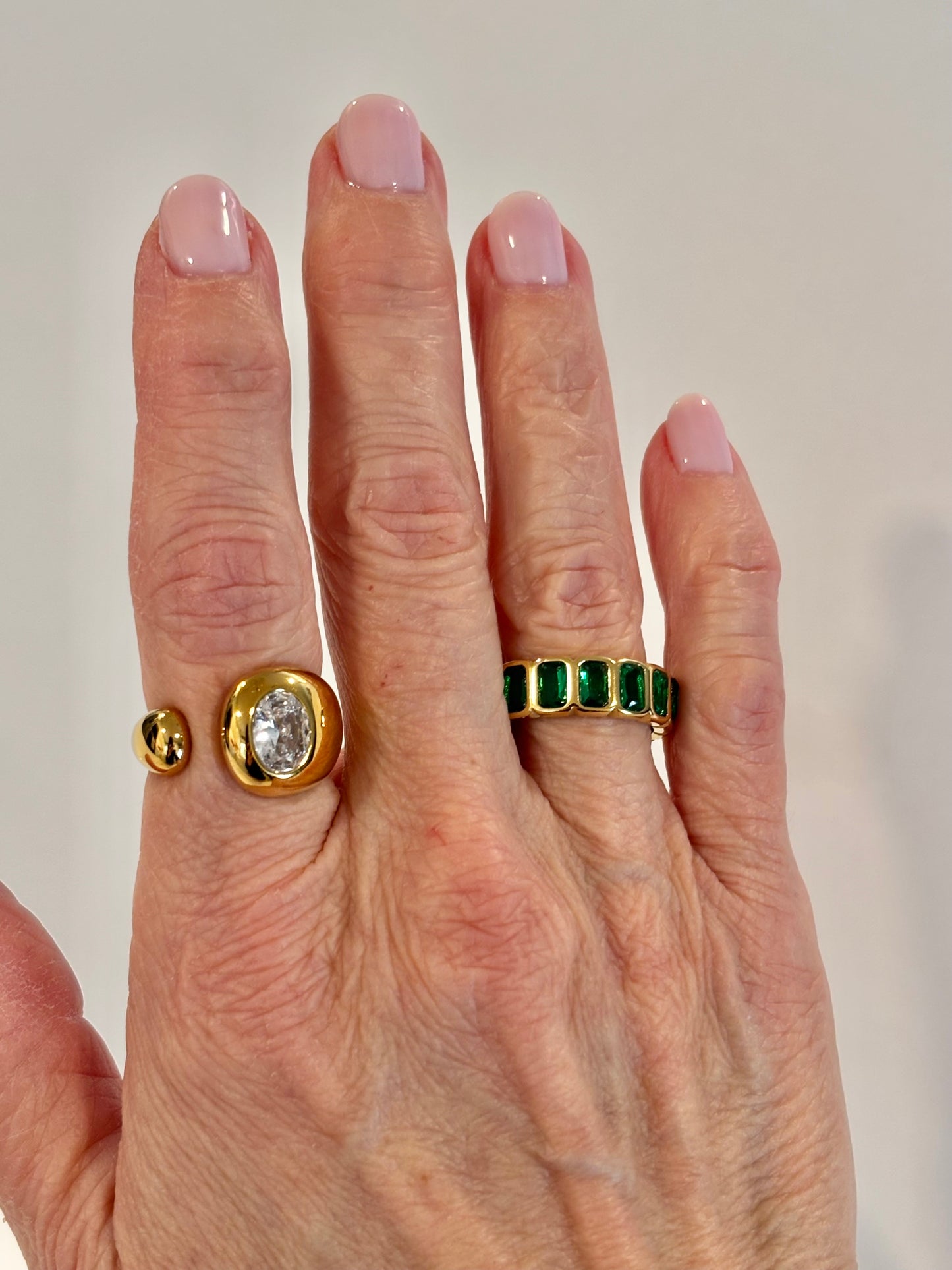 Emerald Luxe Baguette Eternity Band - 18K Gold Plated Stainless Steel