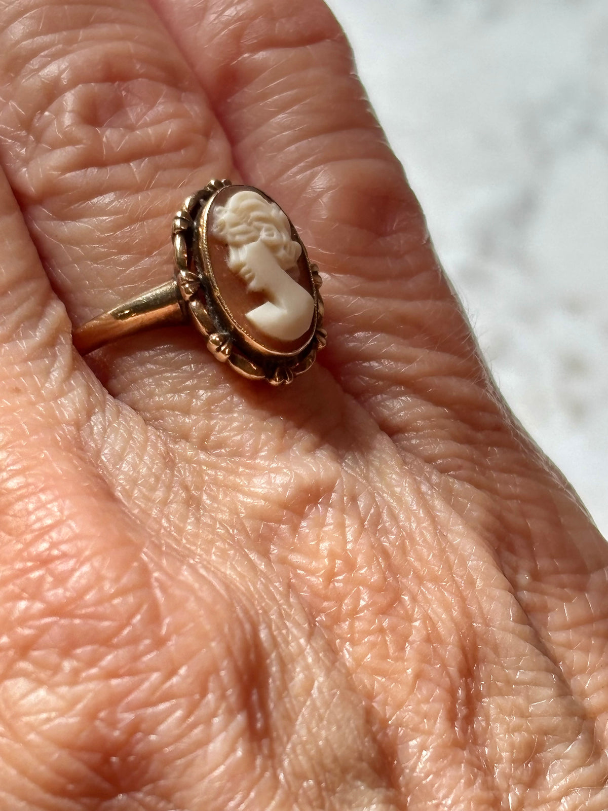 Vintage Victorian 10K Gold Cameo Ring | Estate Shell Portrait Jewelry