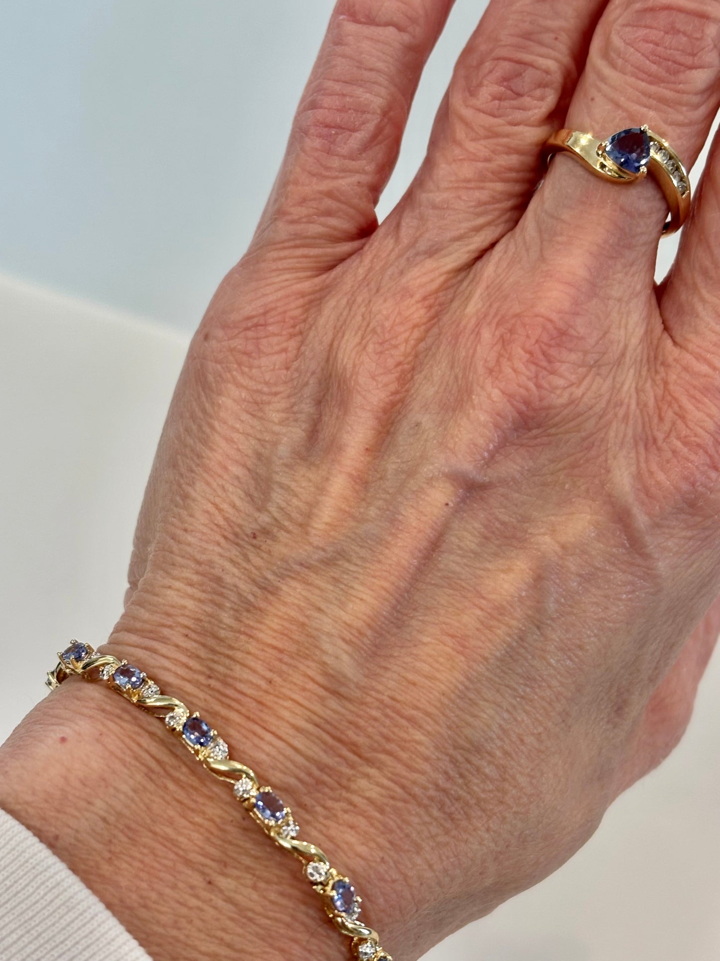 Vintage 10K Yellow Gold Iolite and Diamond Tennis Bracelet - Deep Violet Brilliance