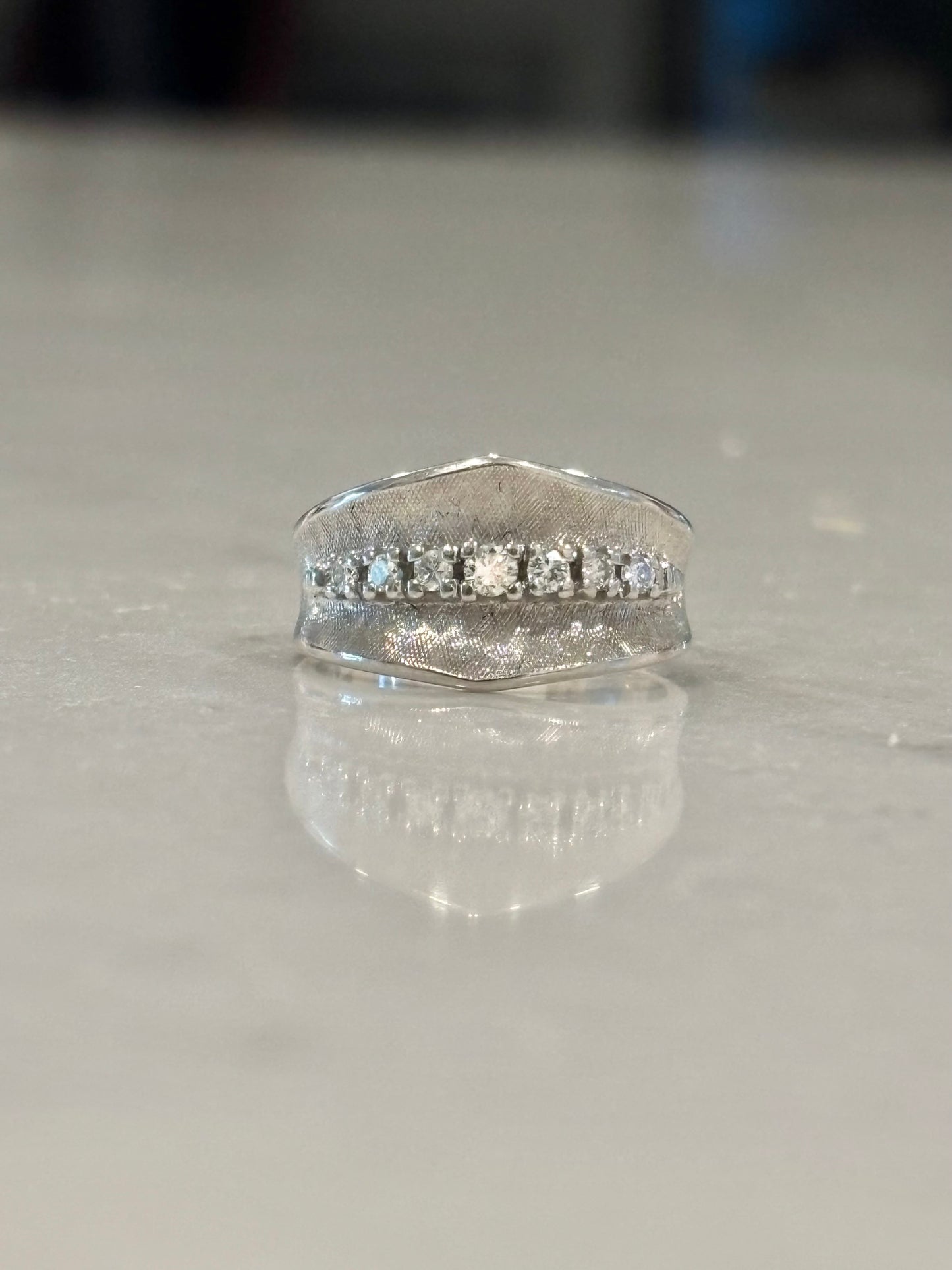Vintage 14K Gold Textured Band Ring with Natural Diamonds