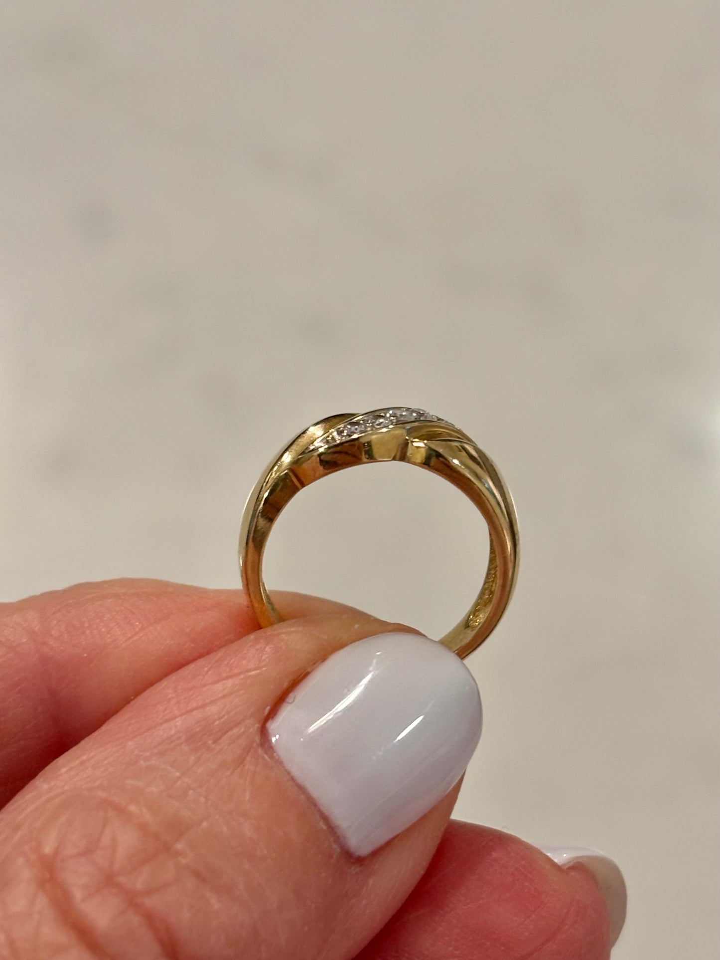 Vintage 14K Yellow Gold Diamond Swirl Ring | Elegant Statement Band