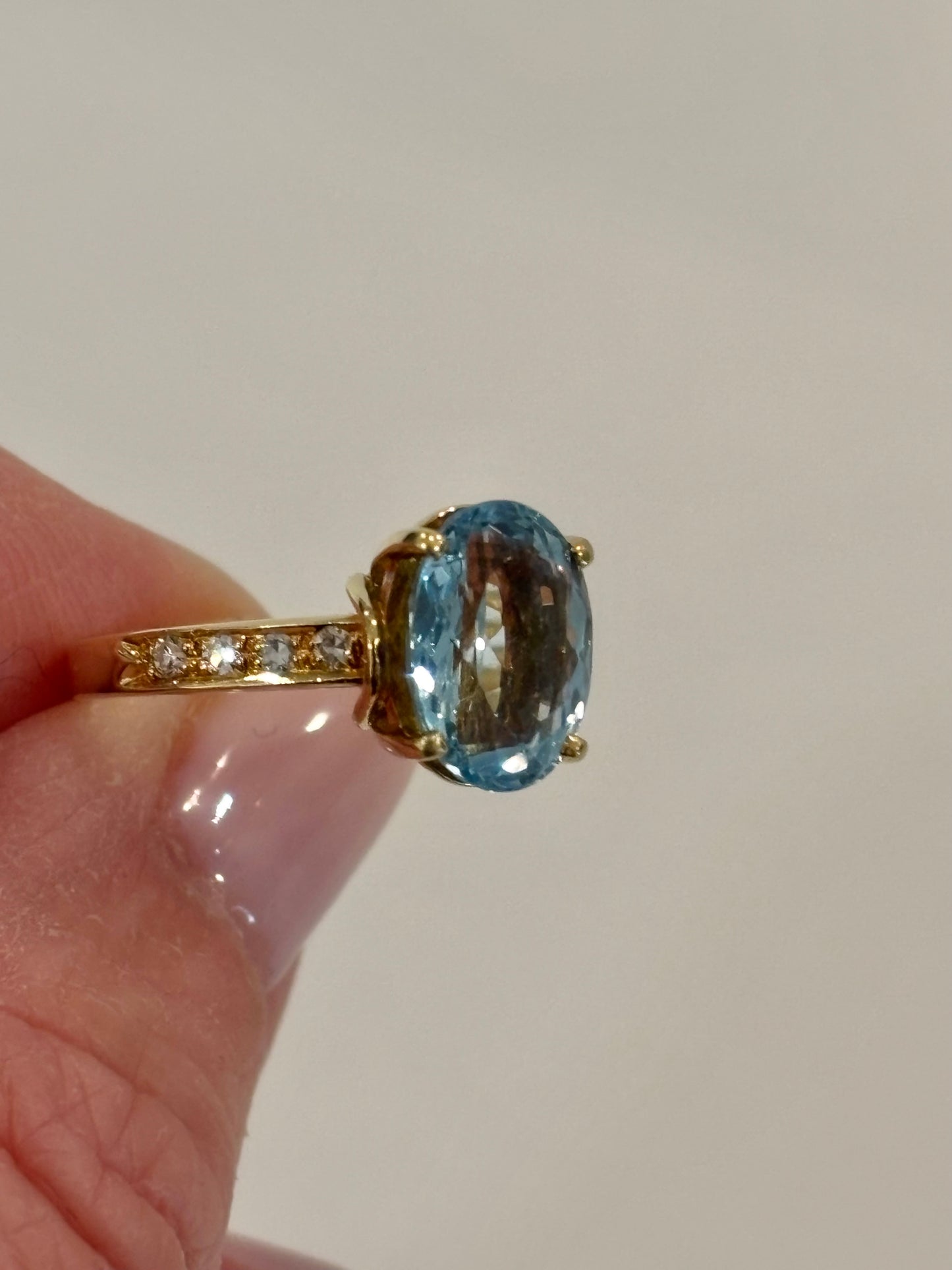 Vintage Blue Topaz Ring 18K Gold - Elegant Estate Statement Ring