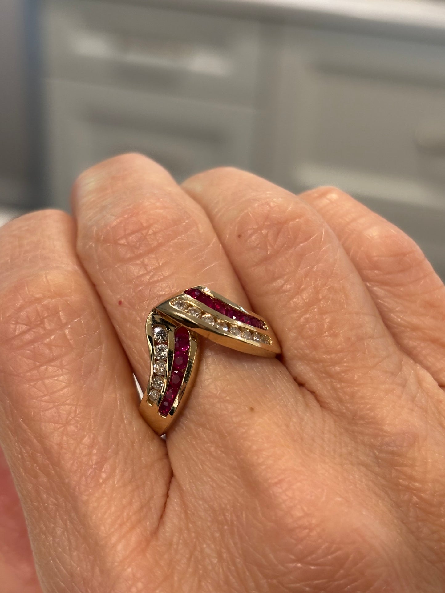 Vintage Ruby Diamond Curved Ring 14k Gold