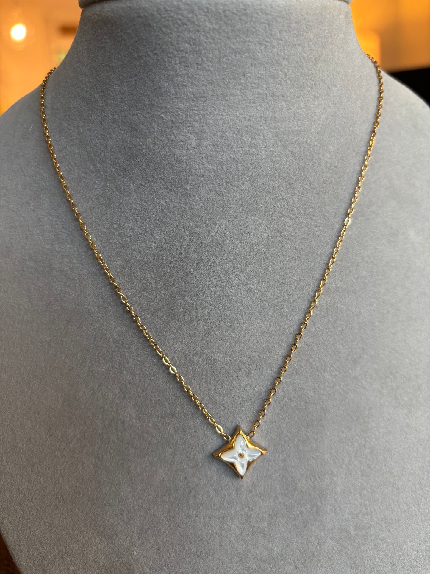 Star Medallion Gold Necklace 18K Gold Plated Stainless Steel Mother of Pearl Layering Chain