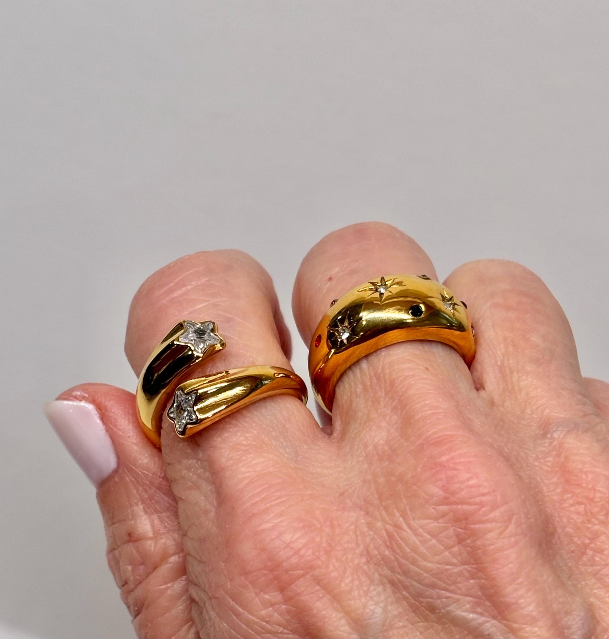 Chunky Celestial Star Band Ring | 18K Gold Plated Stainless Steel | Vintage-Inspired Statement Ring