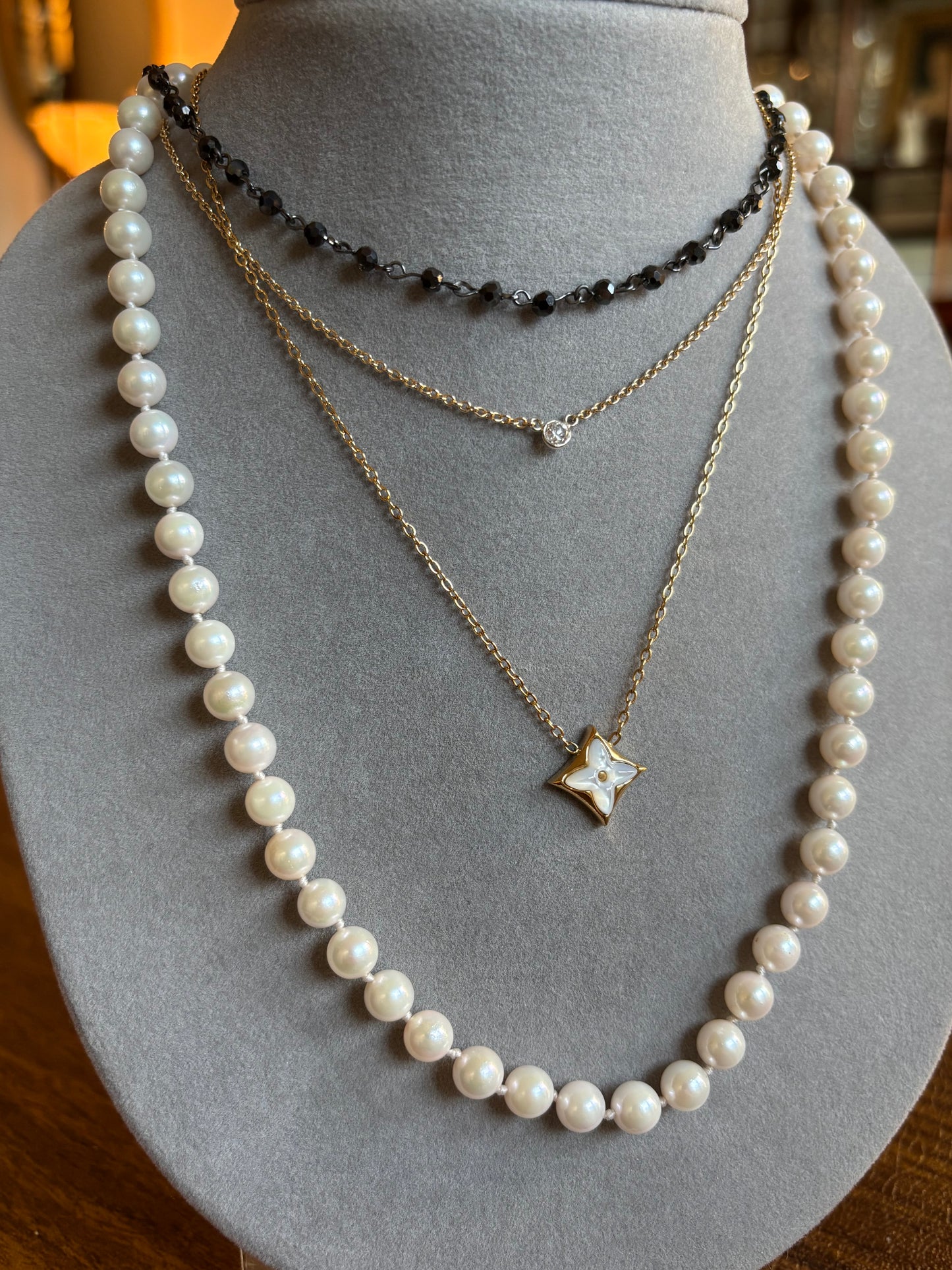 Star Medallion Gold Necklace 18K Gold Plated Stainless Steel Mother of Pearl Layering Chain