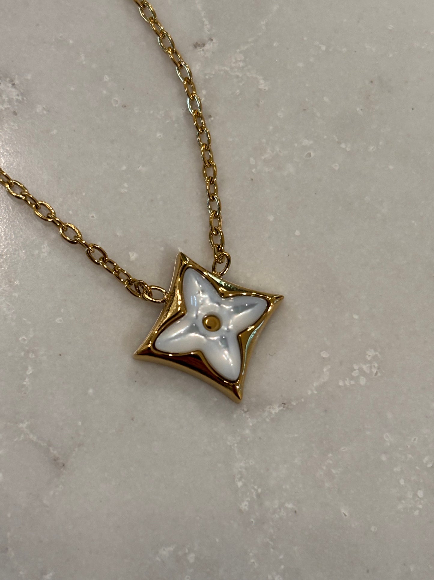 Star Medallion Gold Necklace 18K Gold Plated Stainless Steel Mother of Pearl Layering Chain