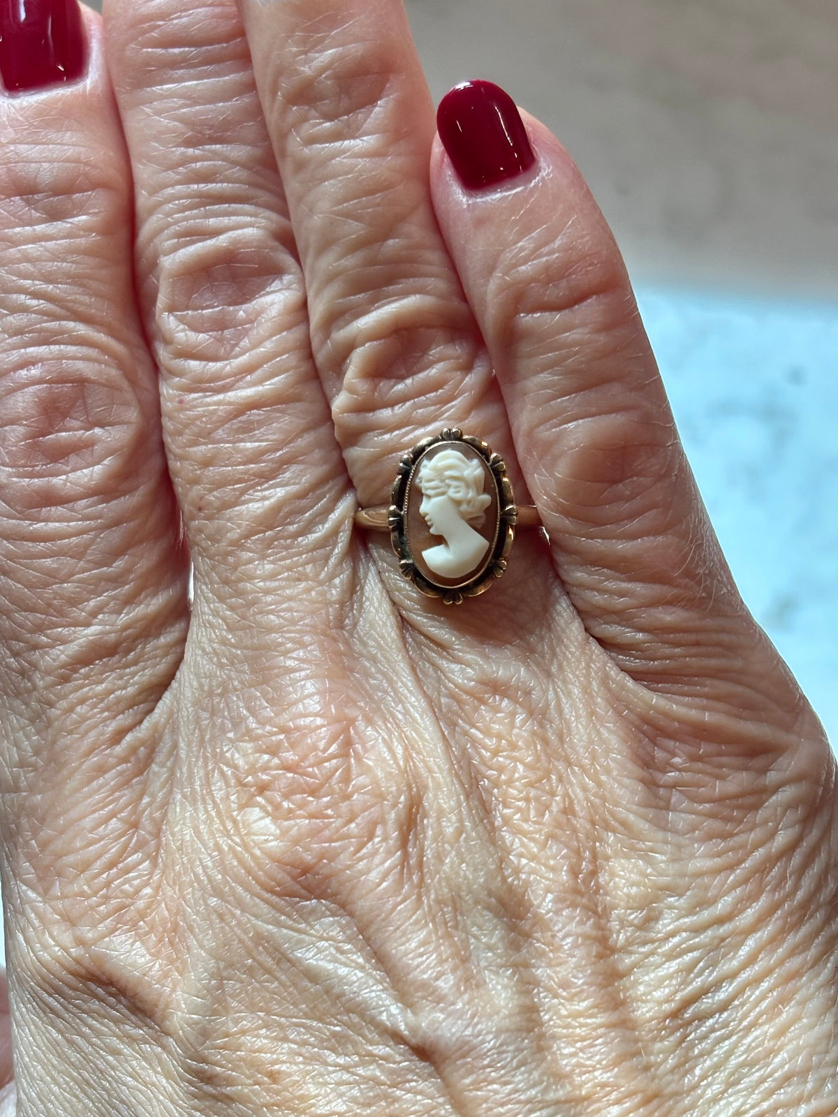 Vintage Victorian 10K Gold Cameo Ring | Estate Shell Portrait Jewelry