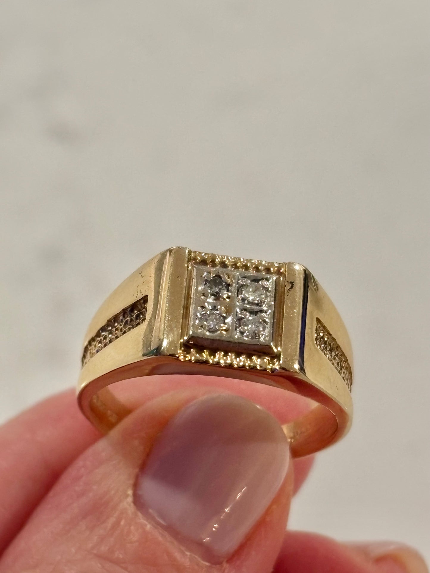 Vintage 14K Gold Square Diamond Cluster Men’s Detailed Ring – Bold Classic Style