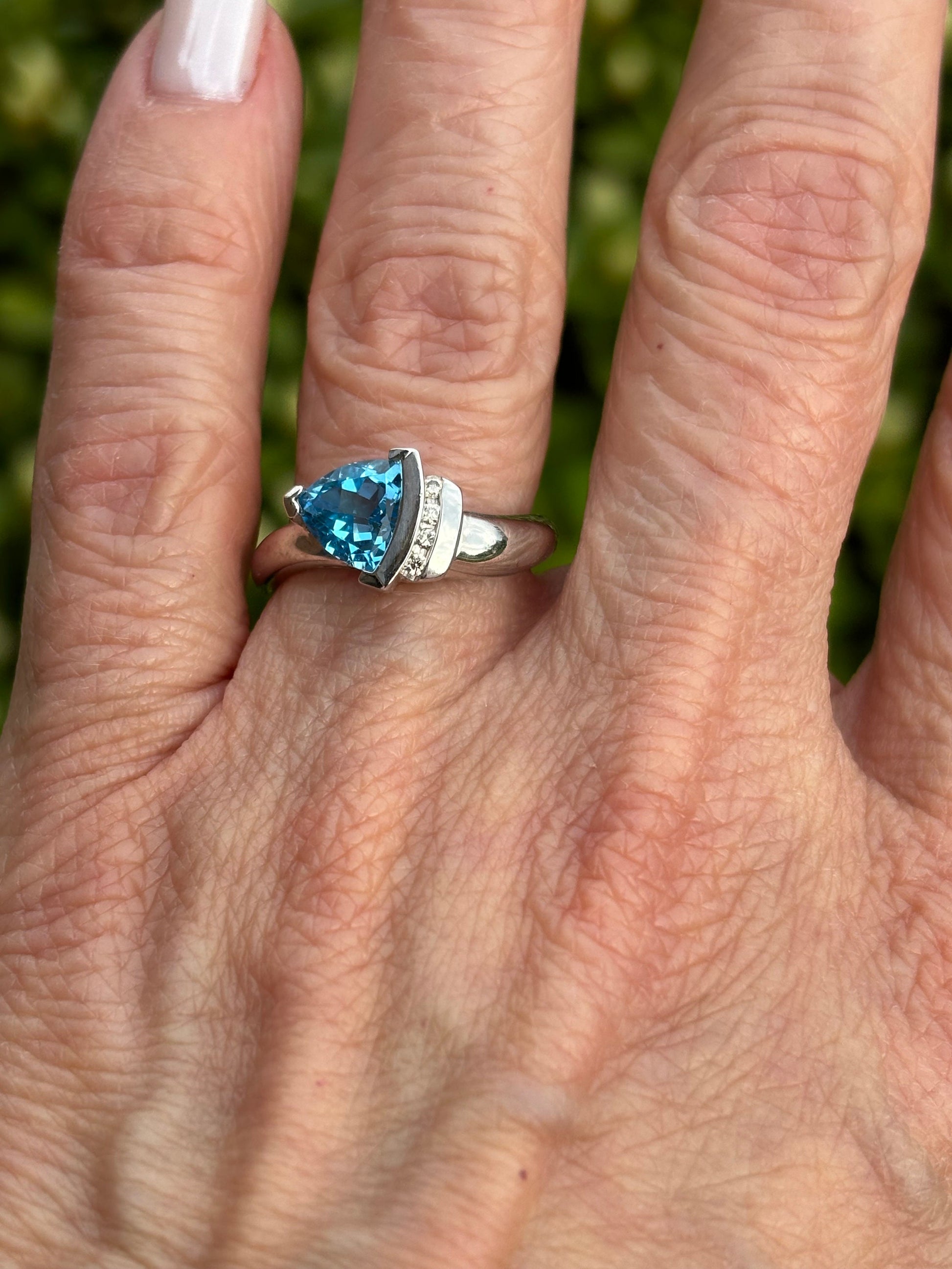 Vintage Blue Topaz Trillion Cut Diamond Accents Ring 14K White Gold