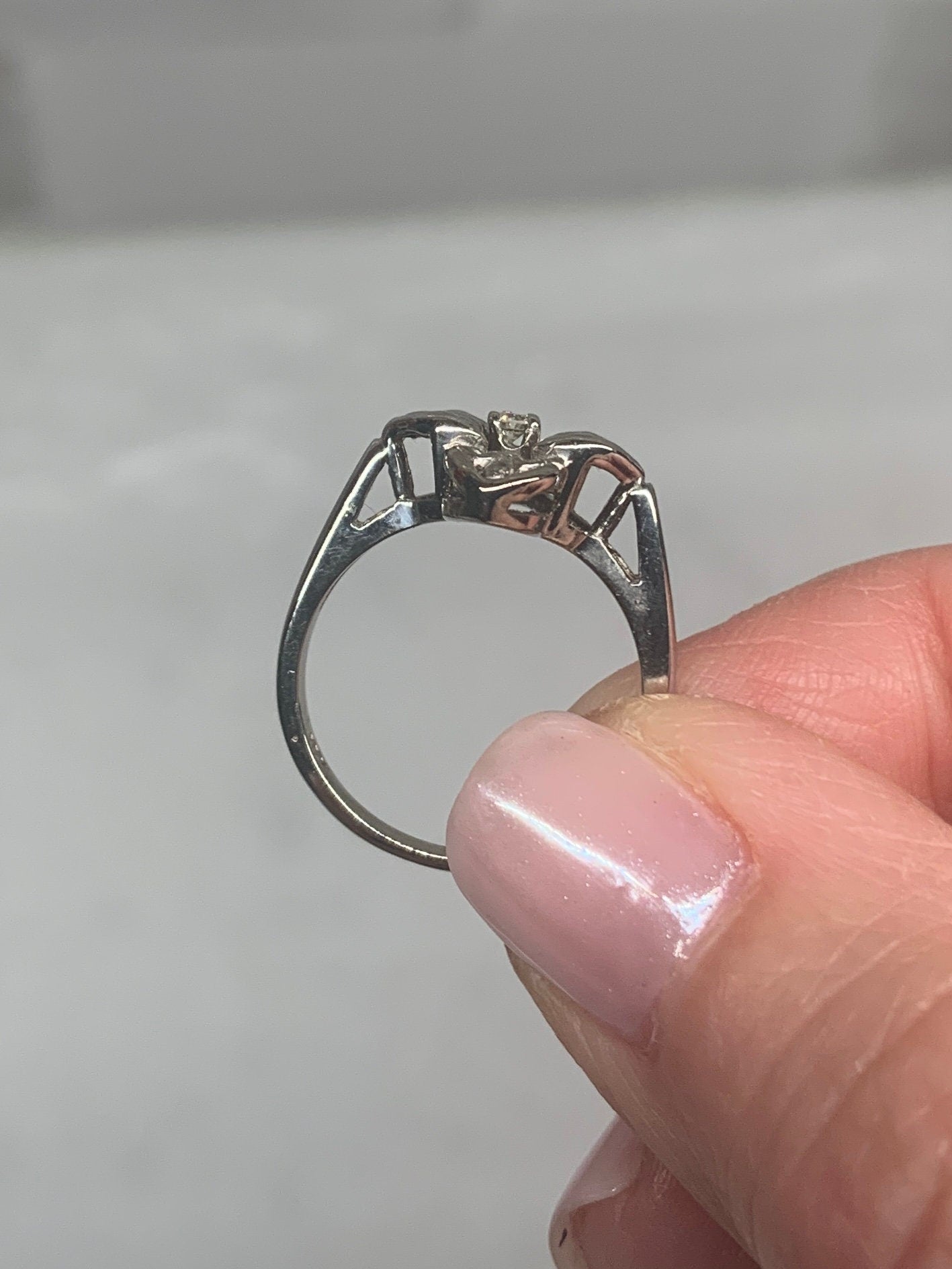 Vintage Dainty Diamond Floral Ring 10k