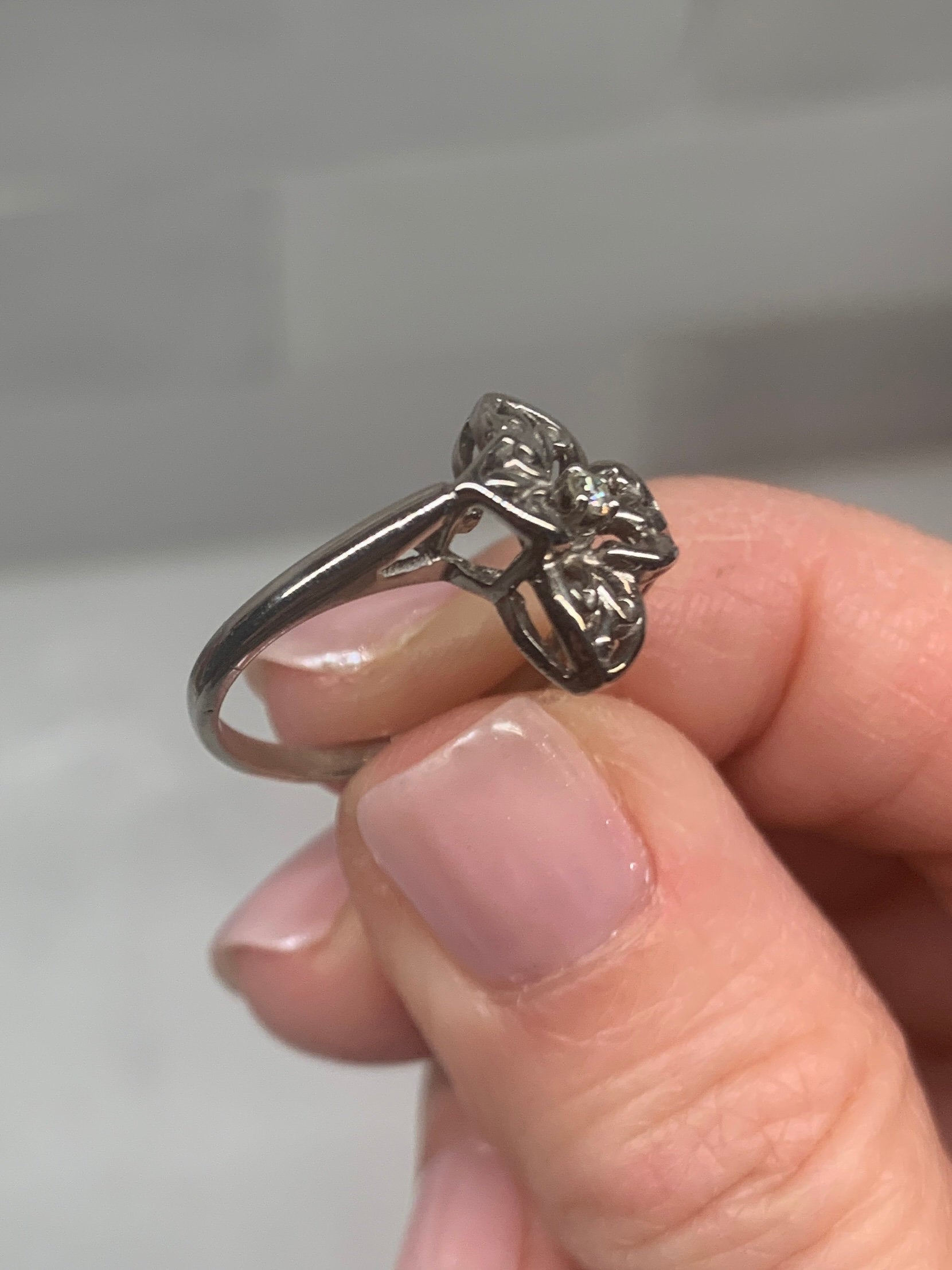 Vintage Dainty Diamond Floral Ring 10k