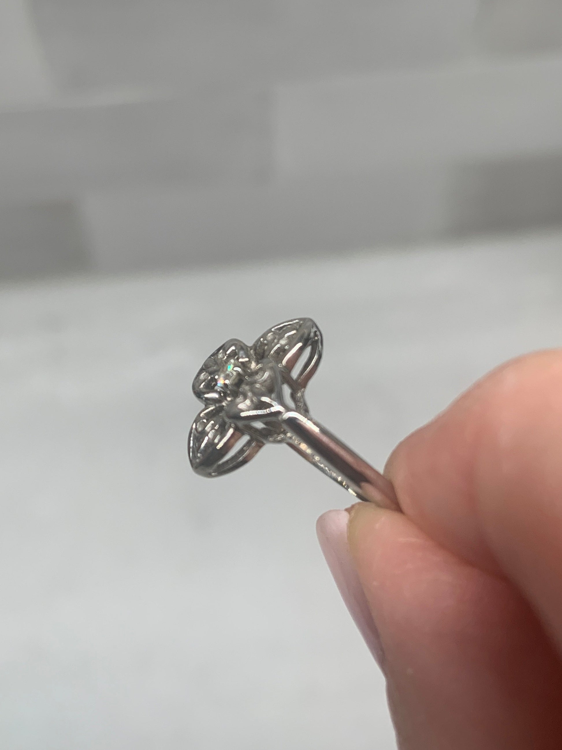 Vintage Dainty Diamond Floral Ring 10k