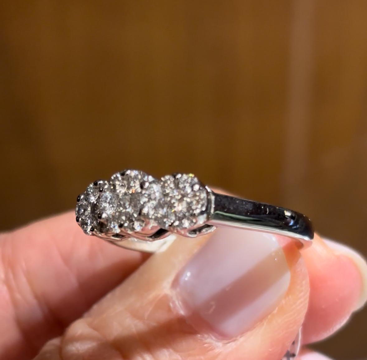 Vintage Diamond Cluster Ring 14K