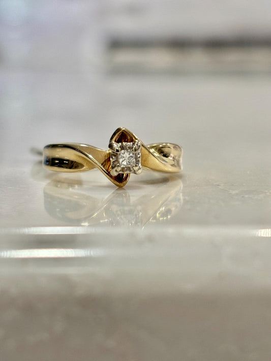 Vintage Diamond Engagement Ring Twist band 14k