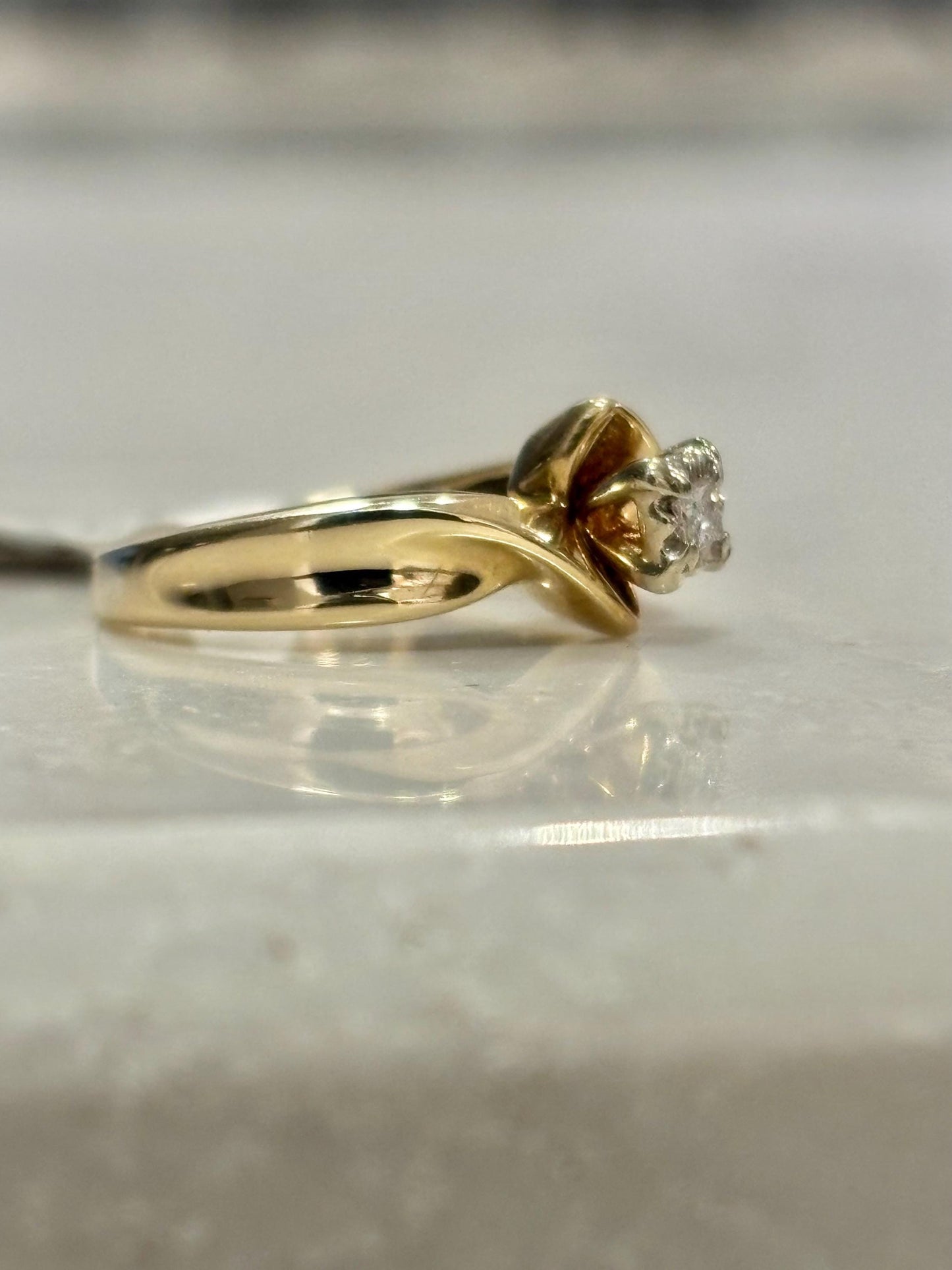 Vintage Diamond Engagement Ring Twist band 14k