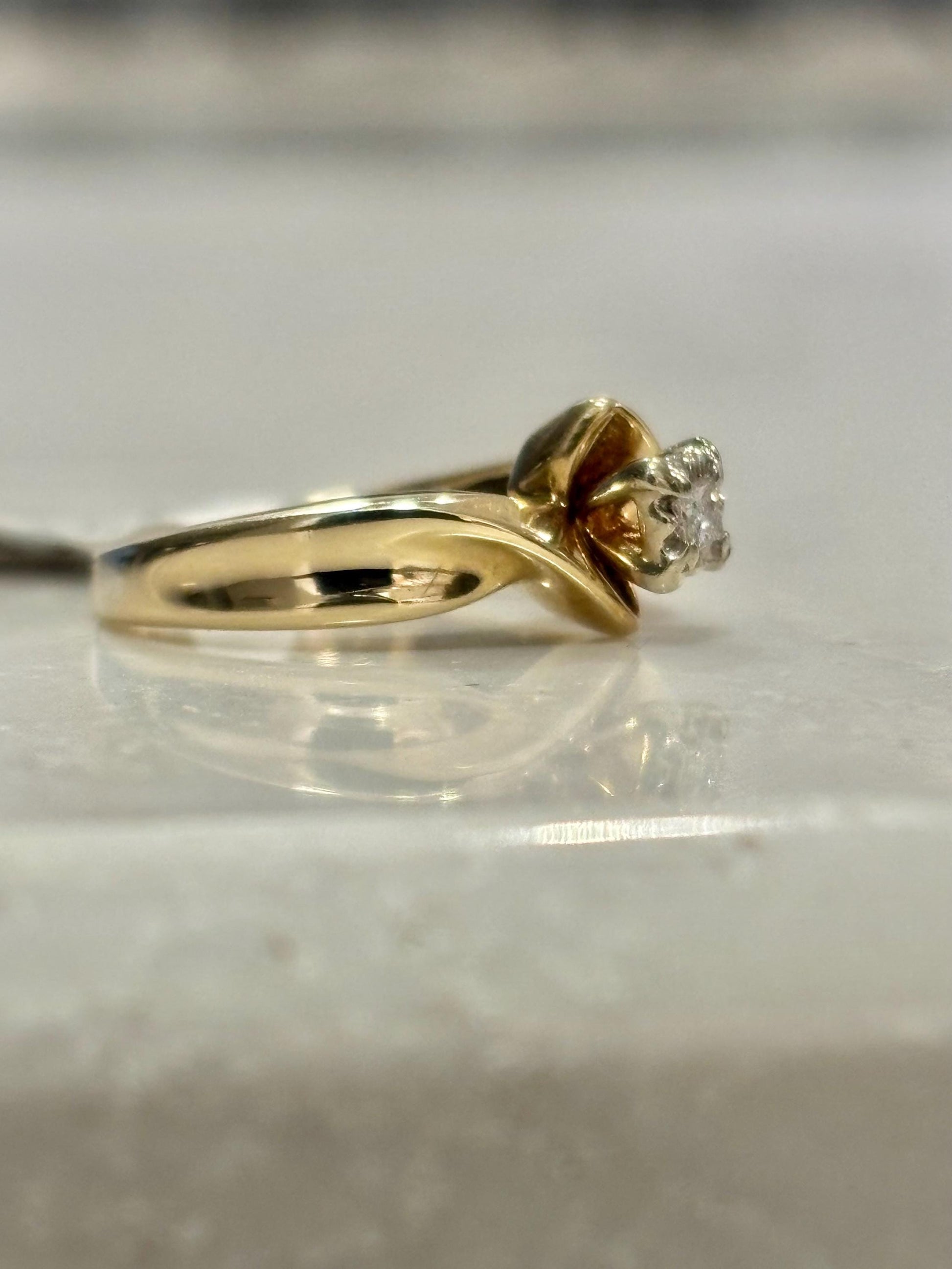 Vintage Diamond Engagement Ring Twist band 14k
