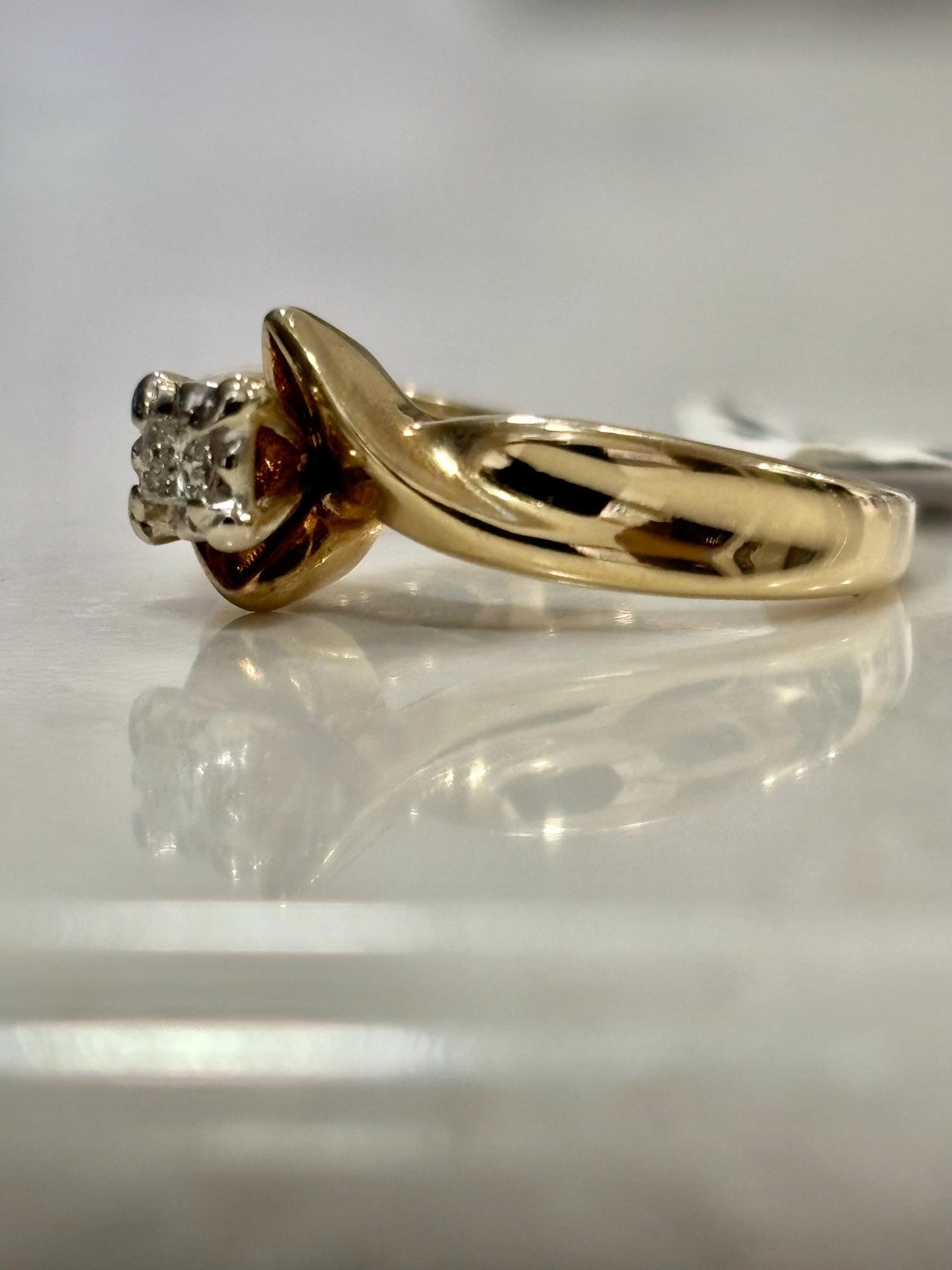 Vintage Diamond Engagement Ring Twist band 14k