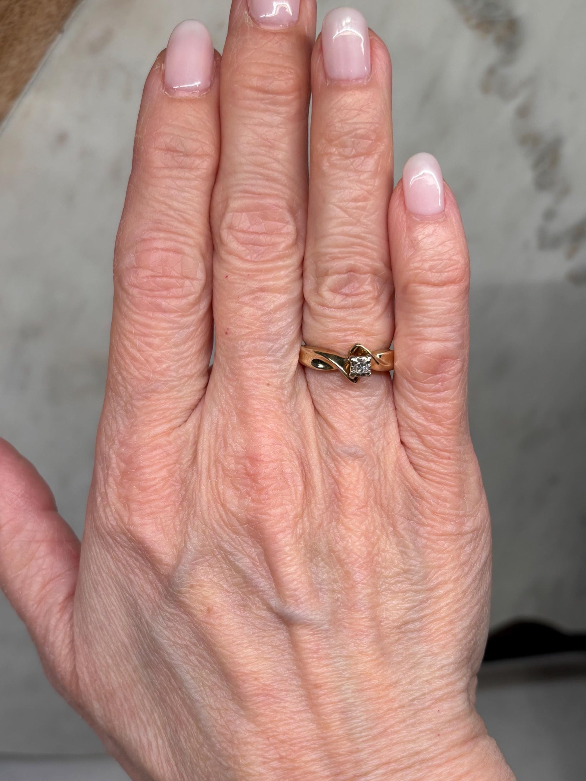 Vintage Diamond Engagement Ring Twist band 14k