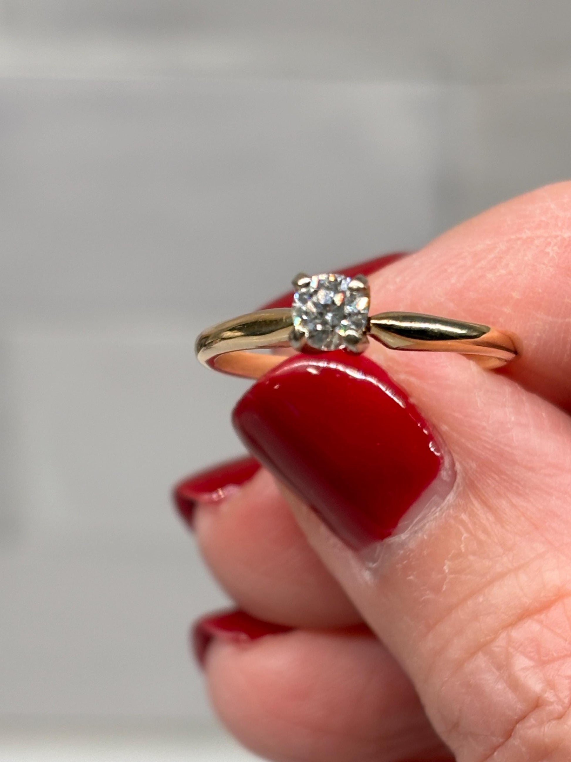 Vintage Diamond Solitaire Engagement Ring 14k