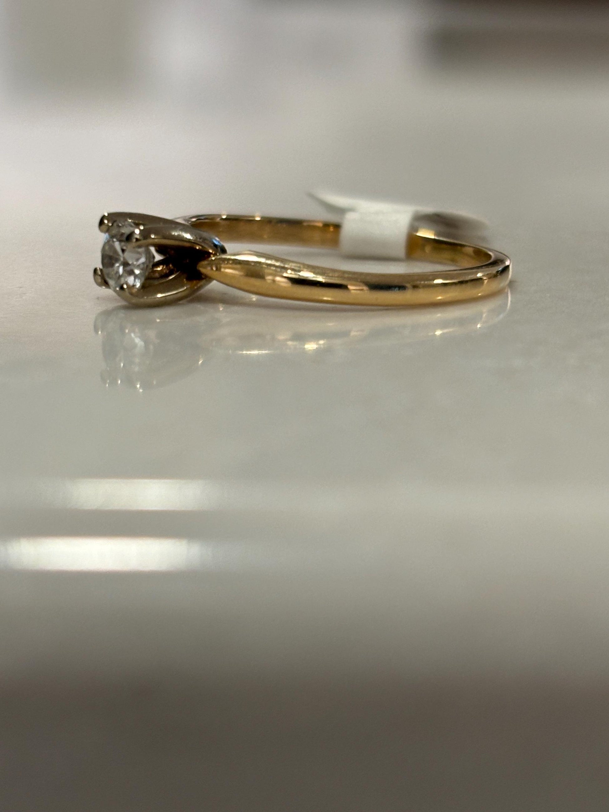 Vintage Diamond Solitaire Engagement Ring 14k