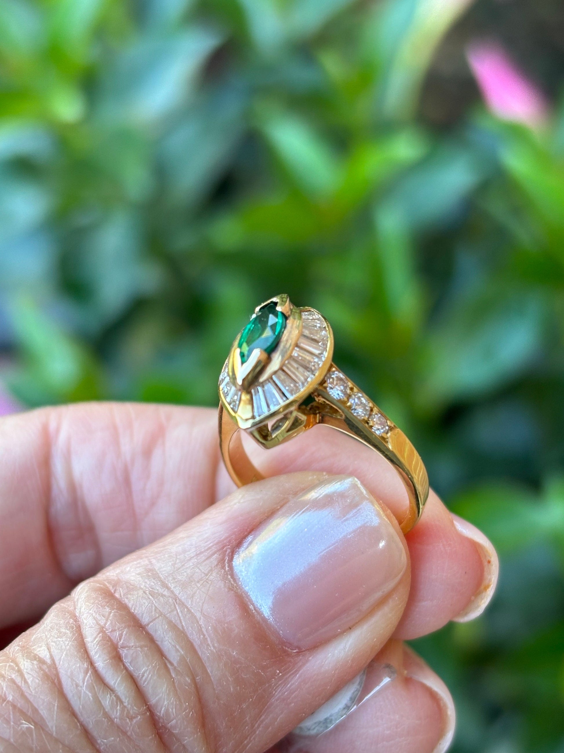 Vintage Emerald & Diamond baguette 18k  Ring