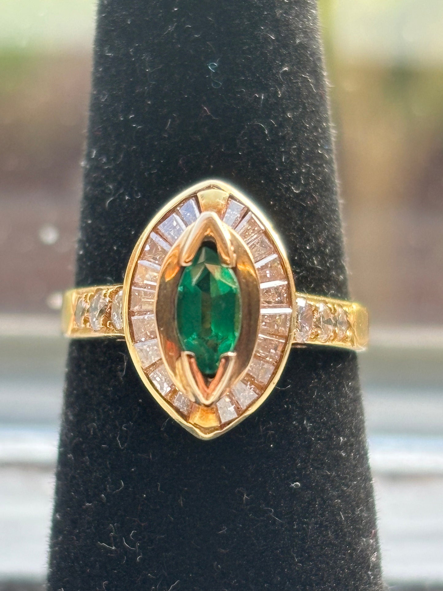 Vintage Emerald & Diamond baguette 18k  Ring