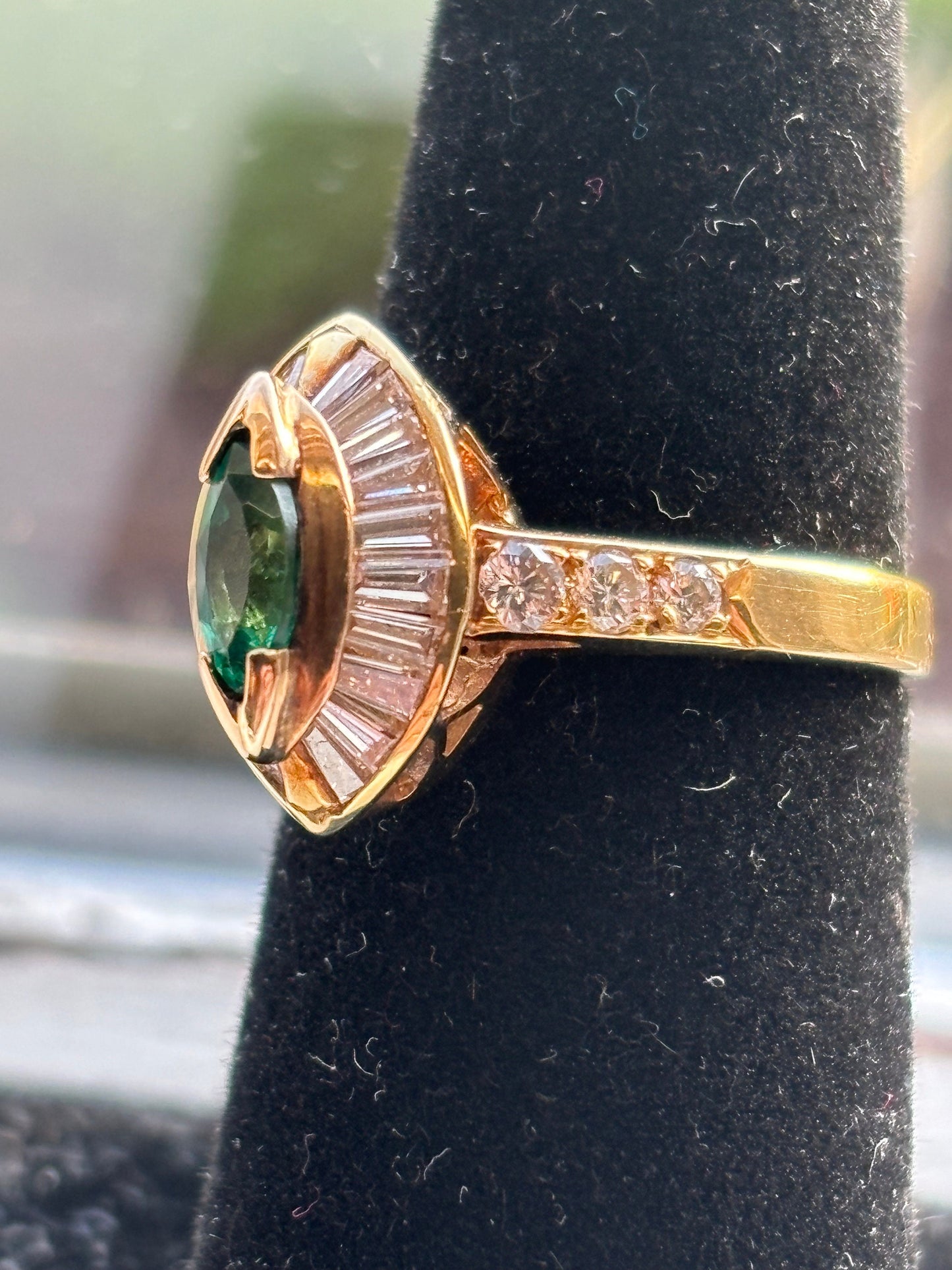 Vintage Emerald & Diamond baguette 18k  Ring
