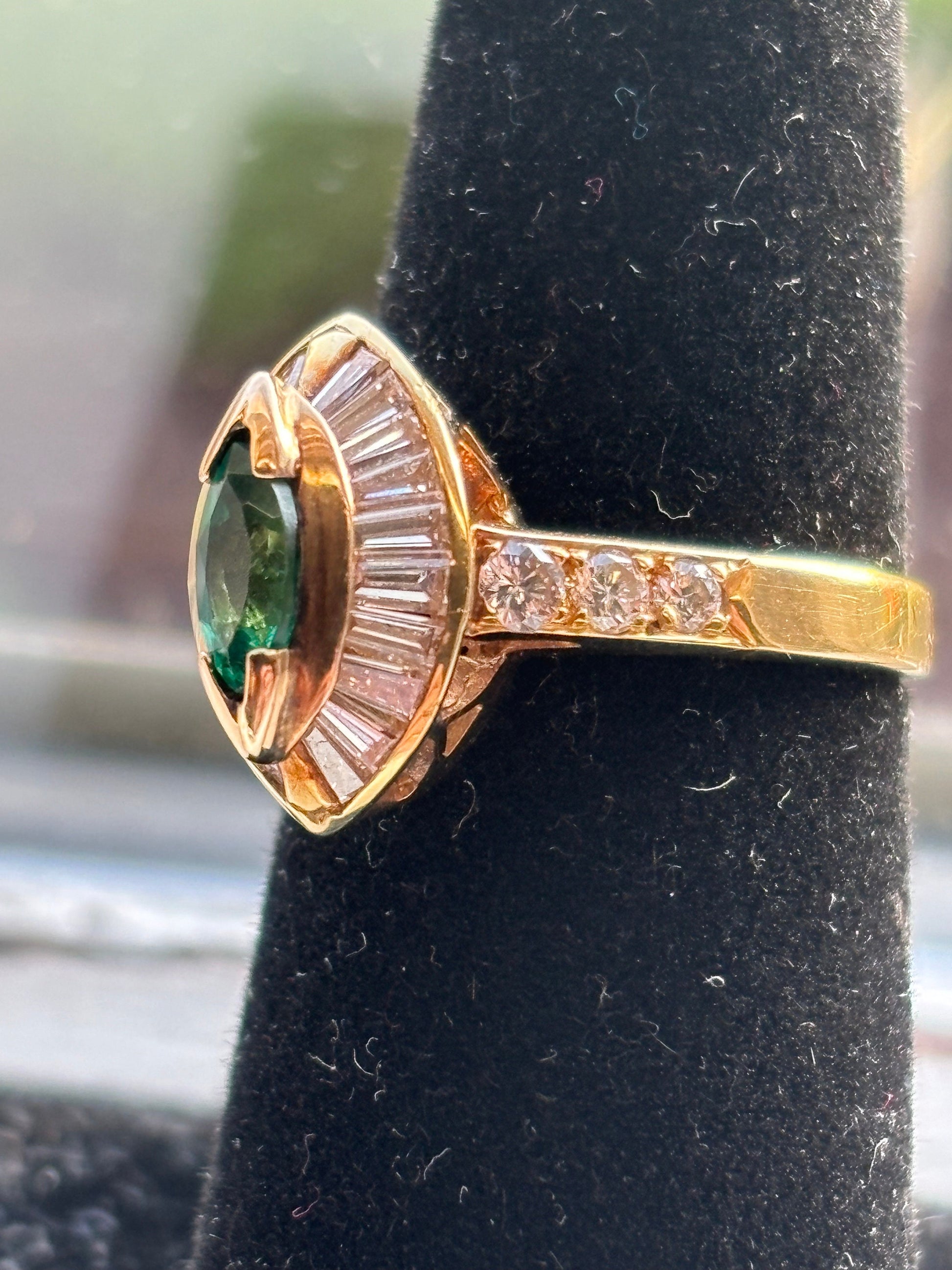 Vintage Emerald & Diamond baguette 18k  Ring