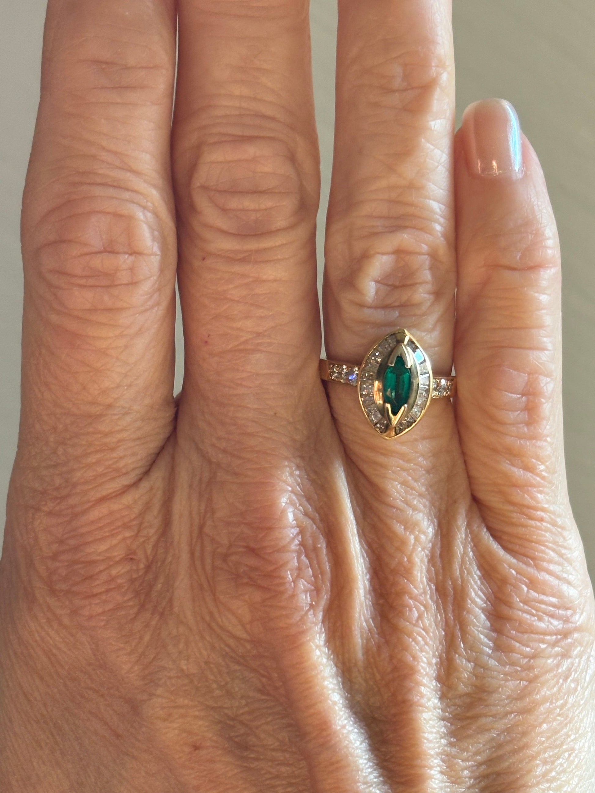 Vintage Emerald & Diamond baguette 18k  Ring