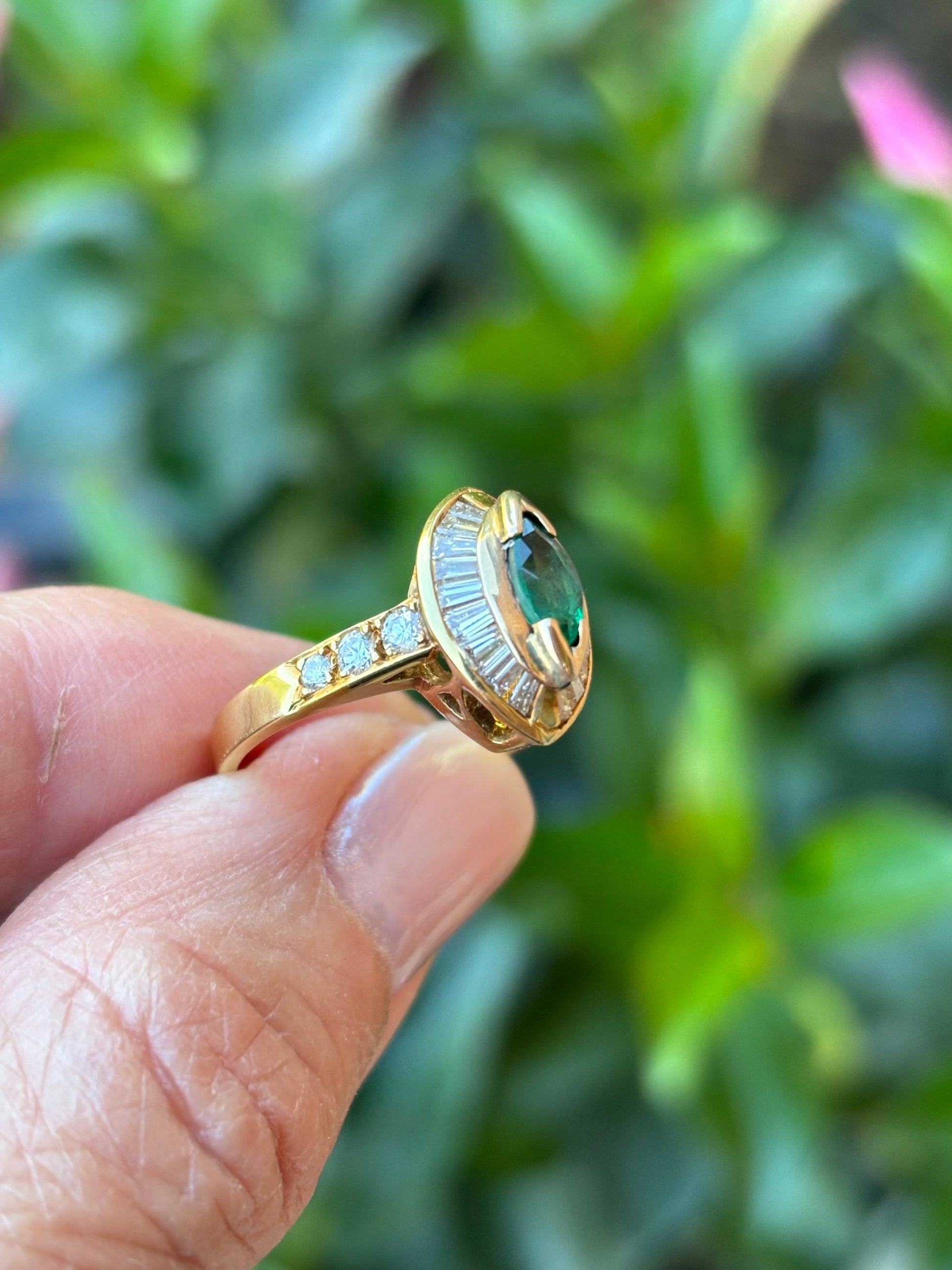 Vintage Emerald & Diamond baguette 18k  Ring