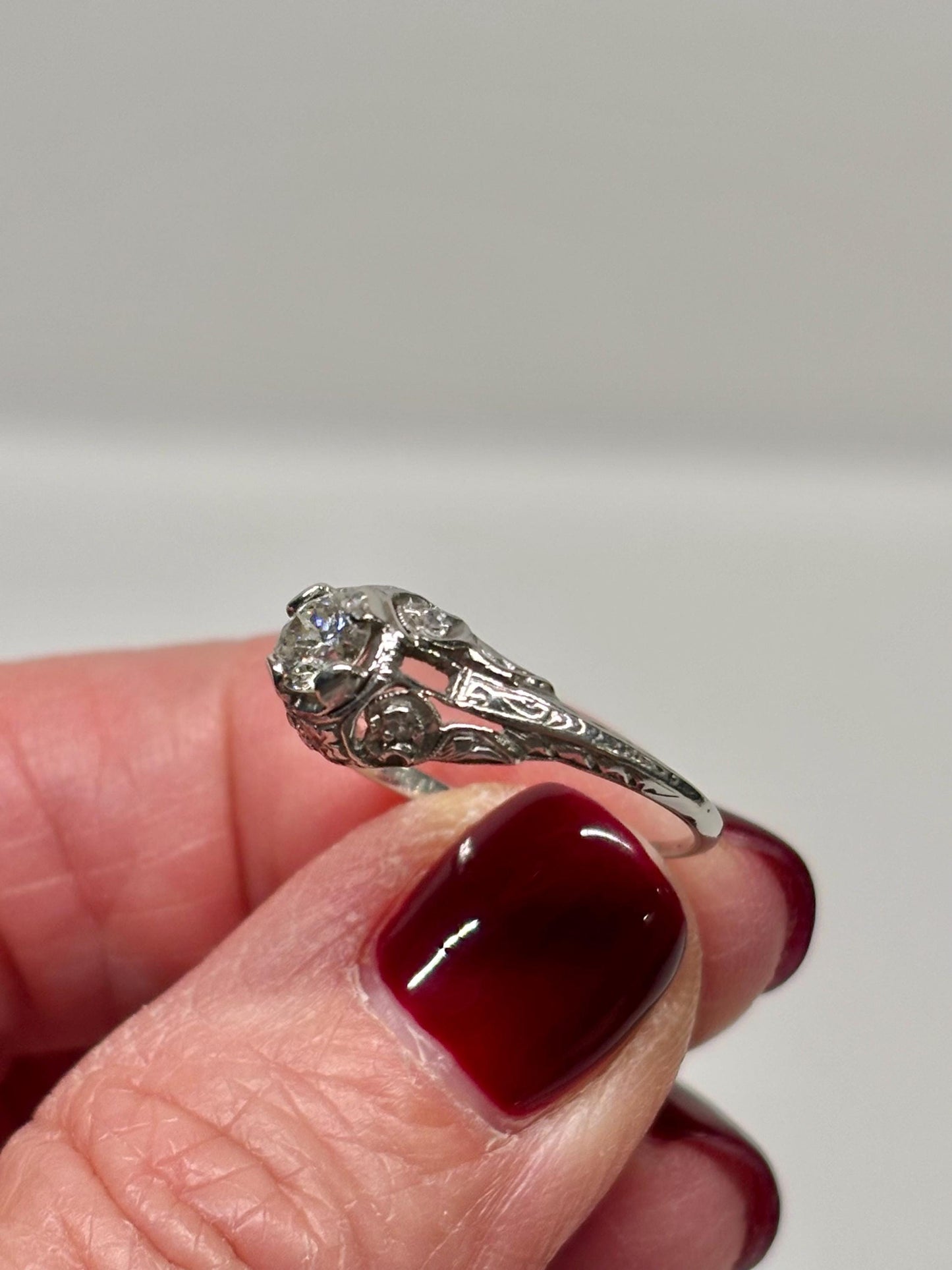 Vintage Platinum Gold Diamond Ring with Filigree Detail, Diamond Accents