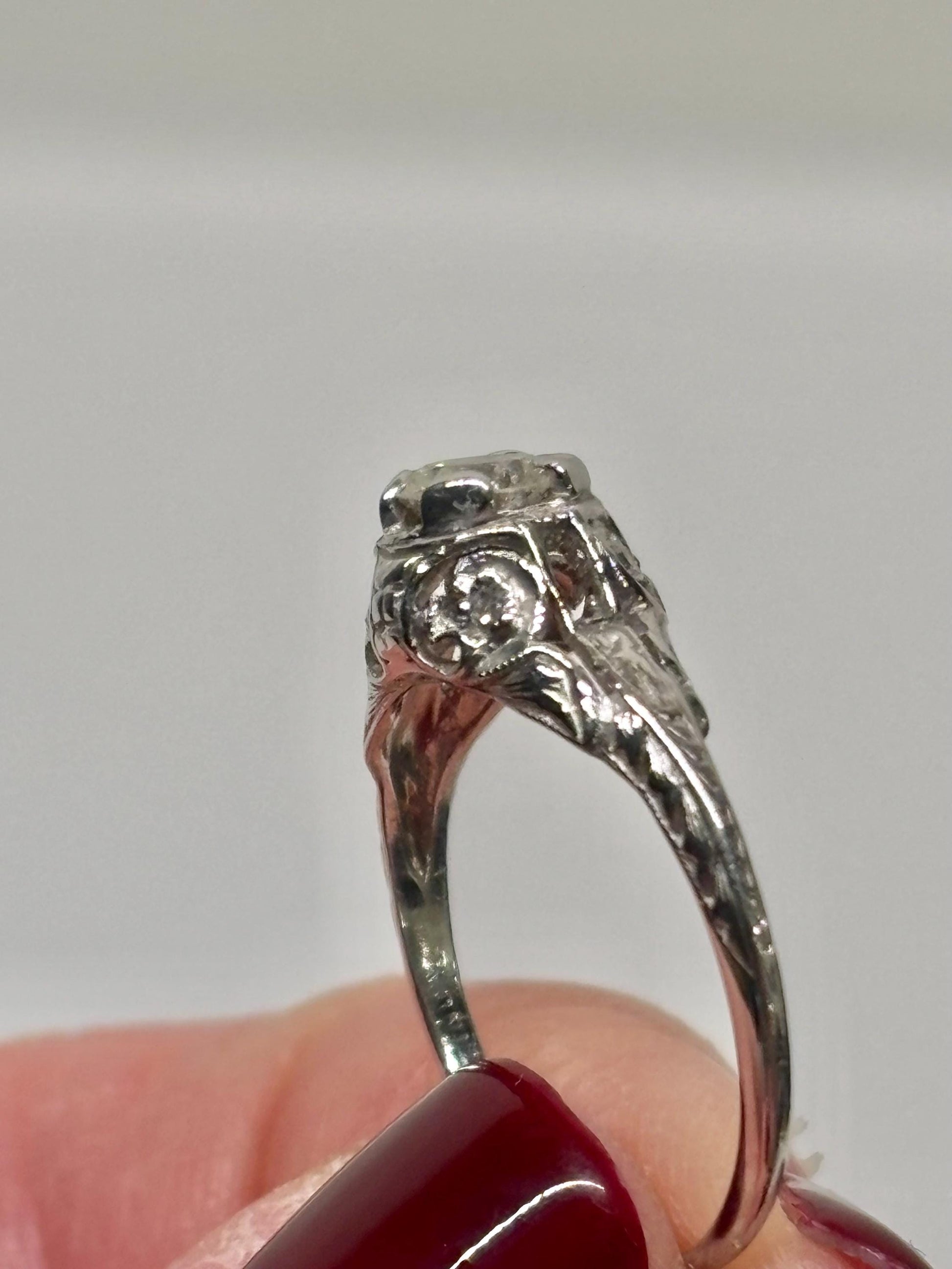 Vintage Platinum Gold Diamond Ring with Filigree Detail, Diamond Accents