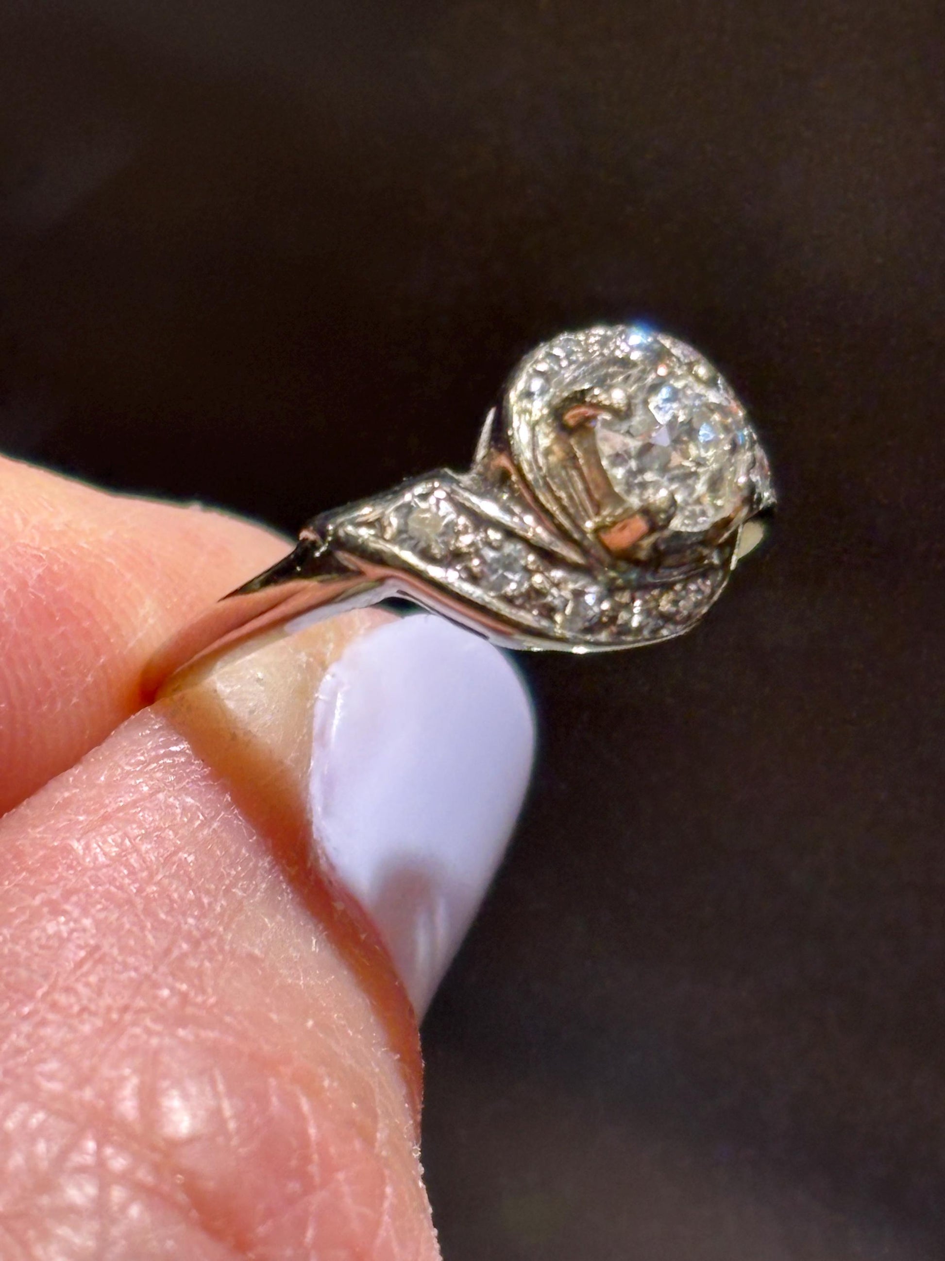 Vintage Swirl Solitaire Diamond Ring 14k