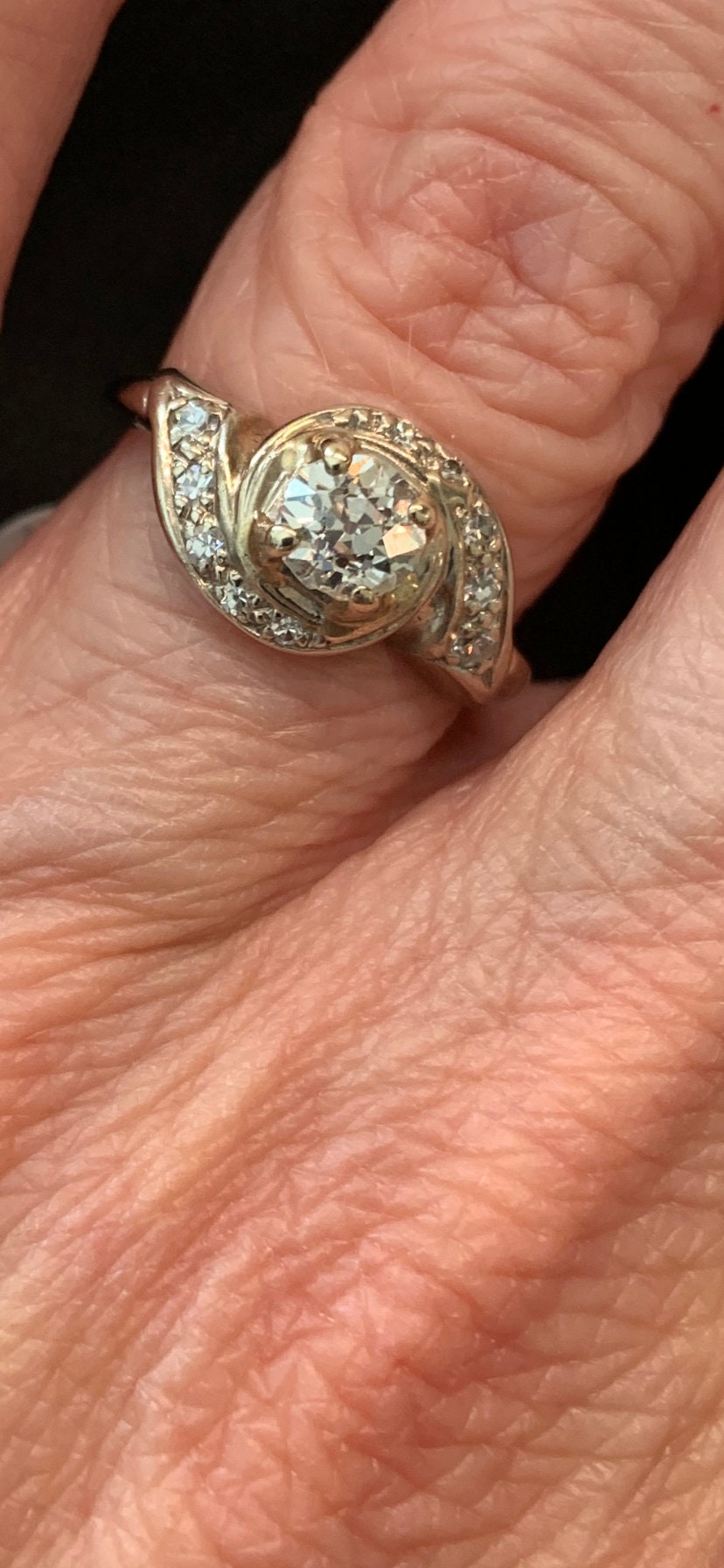 Vintage Swirl Solitaire Diamond Ring 14k