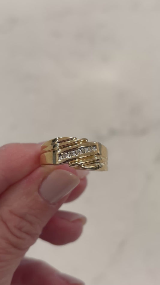 Vintage 14K Gold Diamond Band – Classic Textured Men’s Ring